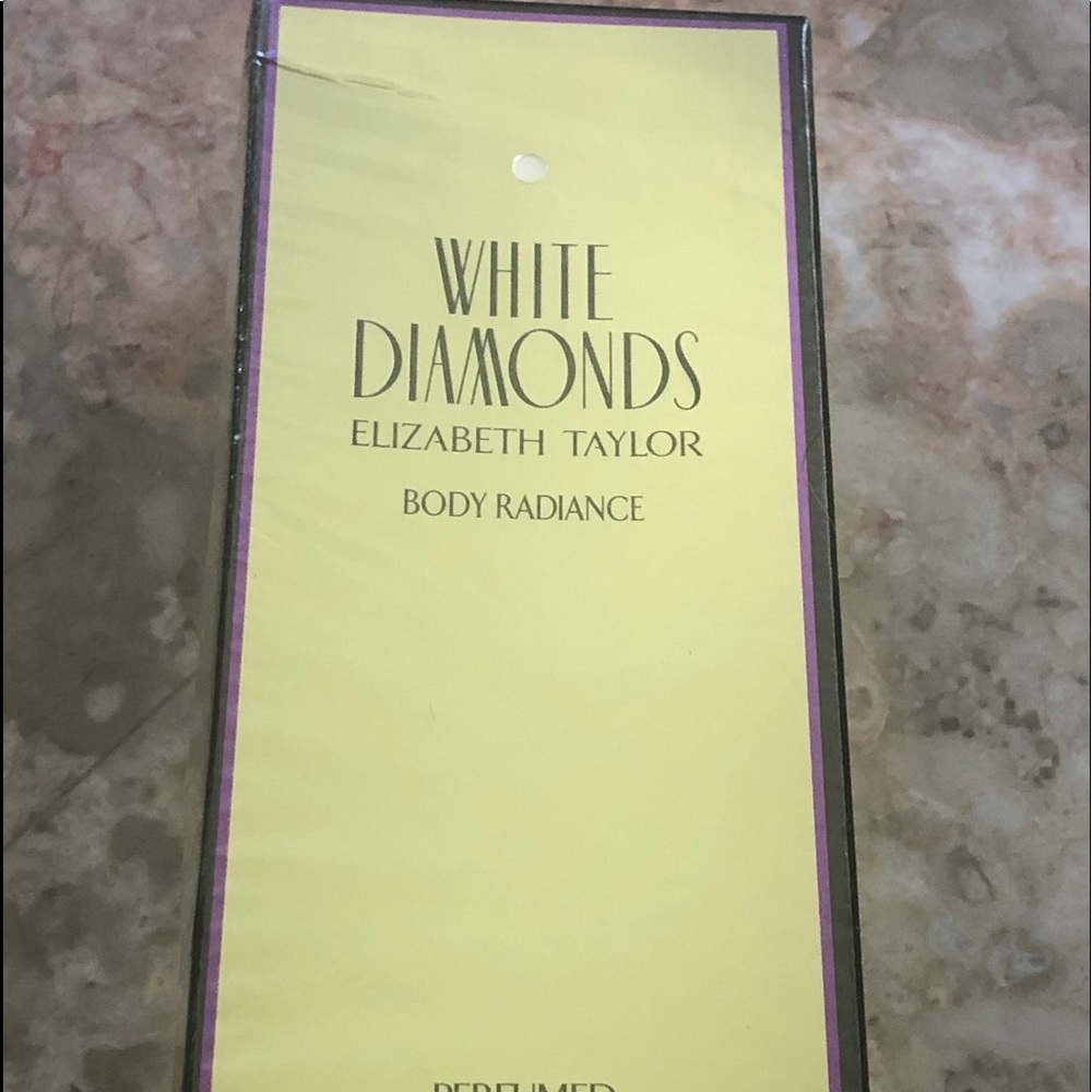 White Diamonds perfumed body lotion